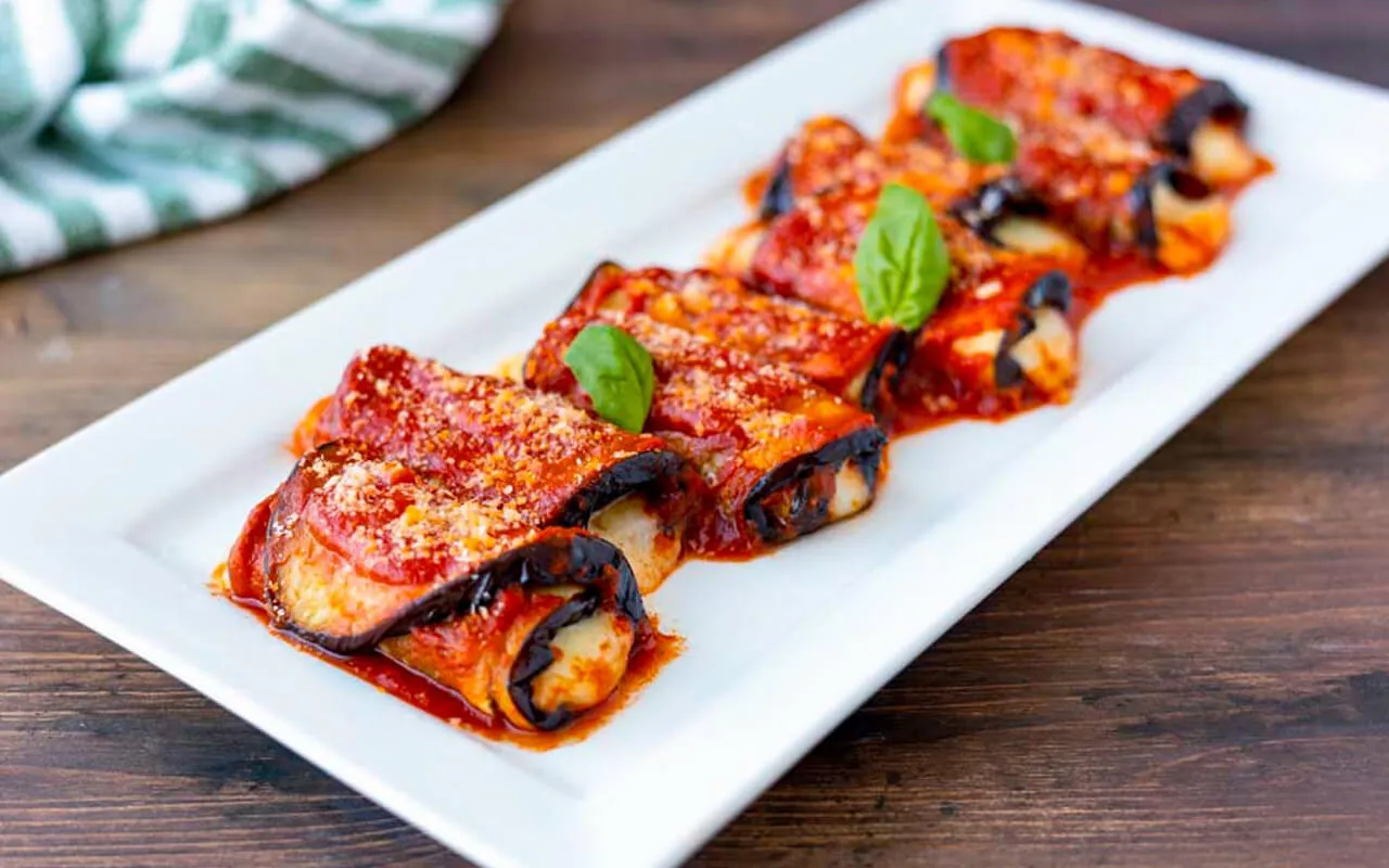 Involtini-di-melanzane-con-pesce-pomodoro-e-fagiolini