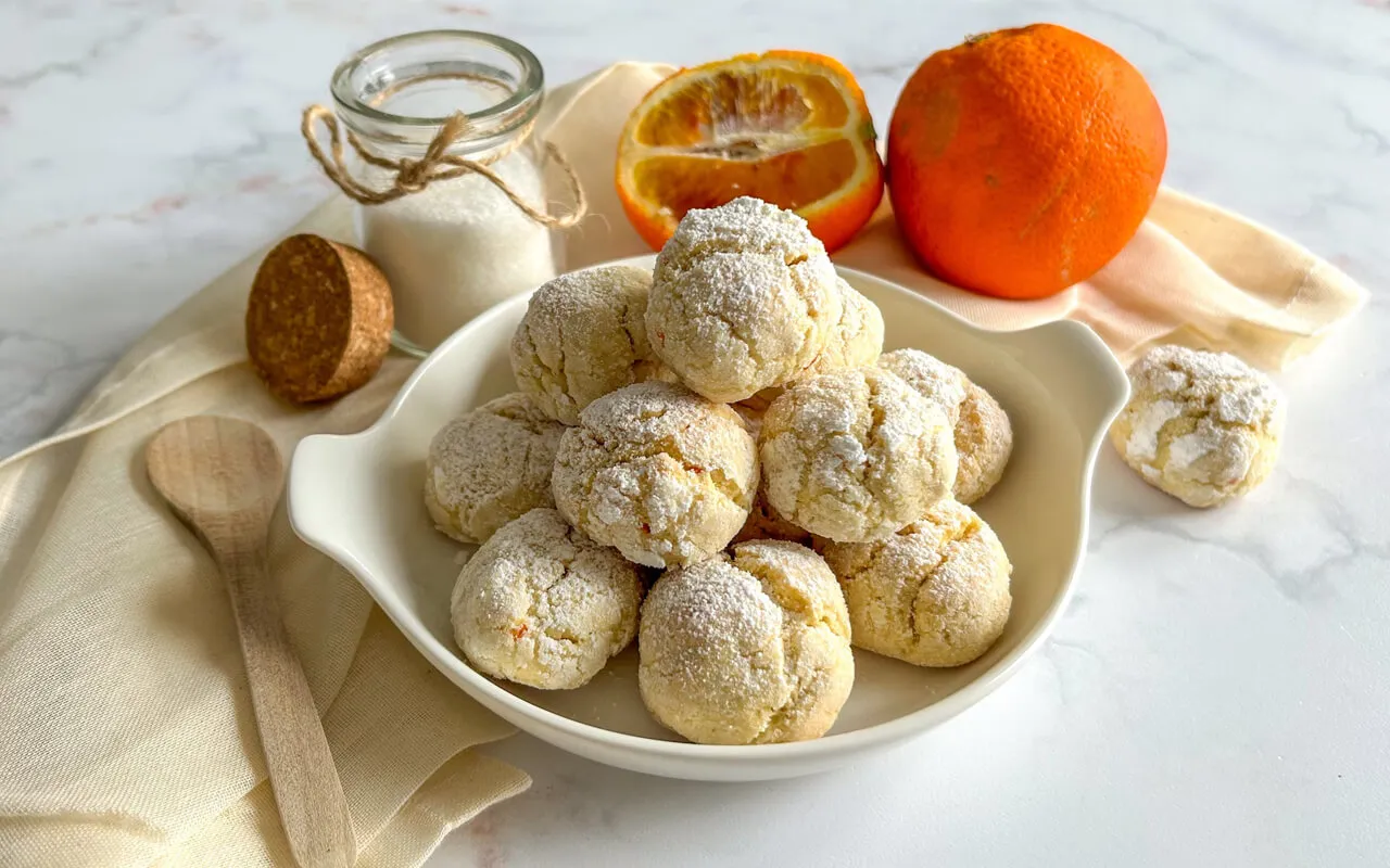 Biscotti all' arancia senza latte
